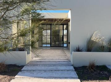 Casa · 793m² · 4 Ambientes · 4 Cocheras · Casa a La Venta en El Naudir
