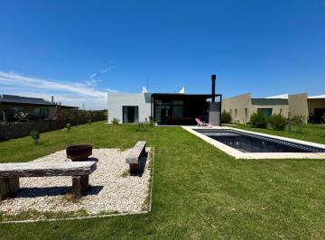 Casa · 680m² · 5 Ambientes · 2 Cocheras · Casa a La Venta en Country Club Manuel Belgrano