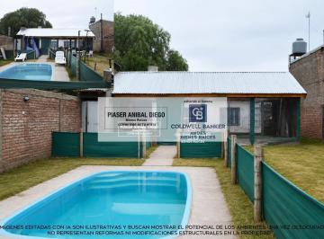 Casa · 700m² · 5 Ambientes · 1 Cochera · Casa con Departamento, Quincho y Pileta