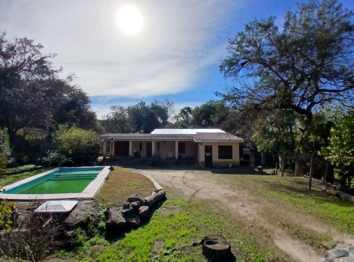 Casa · 175m² · 8 Ambientes · 1 Cochera