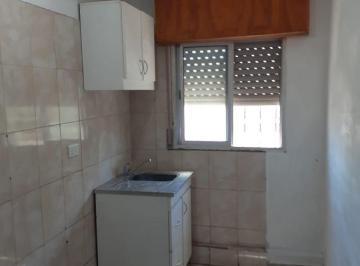 PH de 2 ambientes, Avellaneda · Alquiler. PH de 2 Amb en 1° Piso X Escalera S/ Av. S/expensas