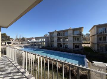 Departamento · 83m² · 3 Ambientes · 1 Cochera · Departamento en Alquiler Chic Village Pilar Luminoso