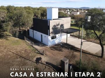 Casa · 190m² · 7 Ambientes · 1 Cochera · Venta Casa a Estrenar de 3 Dorm. en Barrio Privado Valle del Golf – Malagueño