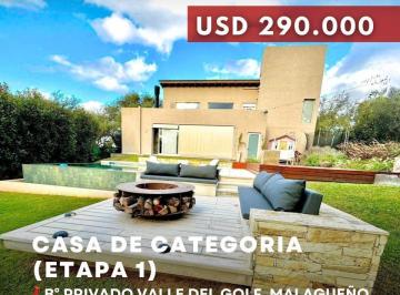 Casa · 300m² · 5 Ambientes · 1 Cochera · Venta Casa de Categoría 2 Dorm. con Piscina en Barrio Privado Valle del Golf - Malagueño