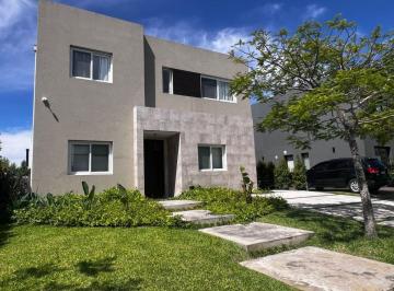 Casa de 6 ambientes, Tigre · Casa Lote Interno, Parquizado. Pileta Climatizada
