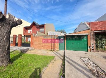 Casa · 90m² · 3 Ambientes · Alquiler Casa 📍roca 2259. Avellaneda