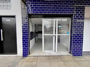 Local comercial · 28m² · Local Comercial en Alquiler Sobre Av San Martín