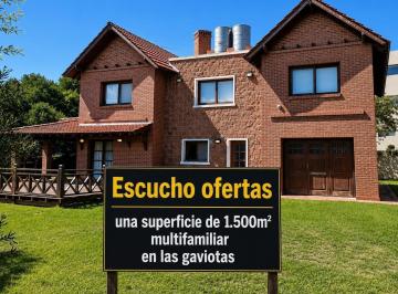 Casa · 244m² · 5 Ambientes · Multi - Familiar en Venta con Piscina Las Gaviotas