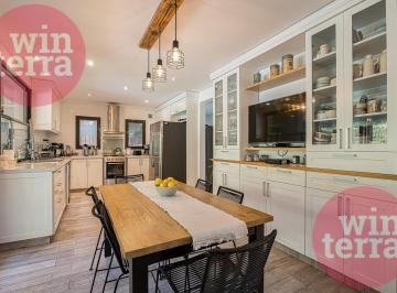 Casa · 263m² · 5 Dormitorios · 3 Cocheras · Excelente Casa de 4 Dorm. en Suite | Pileta | Barrio Cerrado Los Patricios – San Isidro