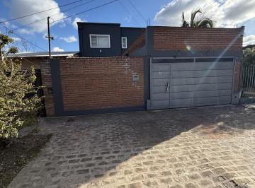 Casa · 151m² · 6 Ambientes · 1 Cochera · Casa en Venta Burzaco 6 Ambientes