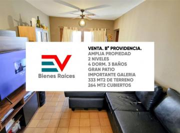 Casa · 264m² · 8 Ambientes · 2 Cocheras · Venta. B° Providencia. Amplia Propiedad. 4 Dorm 3 Baños. Gran Patio y Galeria. Garage