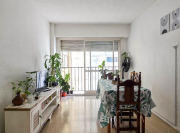 Departamento · 42m² · 2 Ambientes · Venta Departamento 2 Amb Flores Ideal Inversion