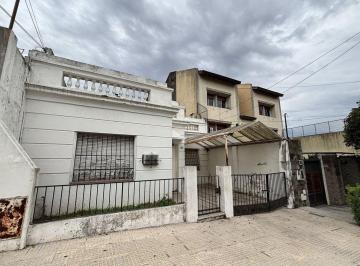 Casa · 177m² · 3 Ambientes · 1 Cochera · Venta Casa 3 Amb, Coch, Galpon, Lugano Apto Cred!