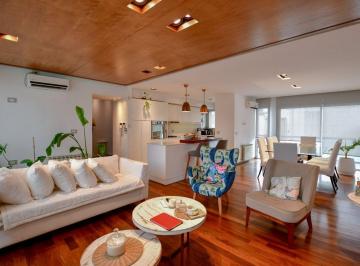 Casa · 286m² · 10 Ambientes · 2 Cocheras · Casa Venta La Plata Pileta 3 Dorm. Cochera
