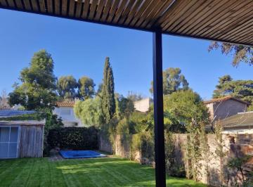 Casa de 5 ambientes, San Isidro · Casa Remodelada, en Venta, en La Horqueta