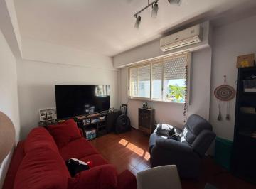 Departamento de 3 ambientes, Villa Devoto · Depto 3 Amb Contrafrente. S/luminoso. Lav. Exc Ubicación Blvr Chivilcoy. a 20 Mtrs Avda Beiro