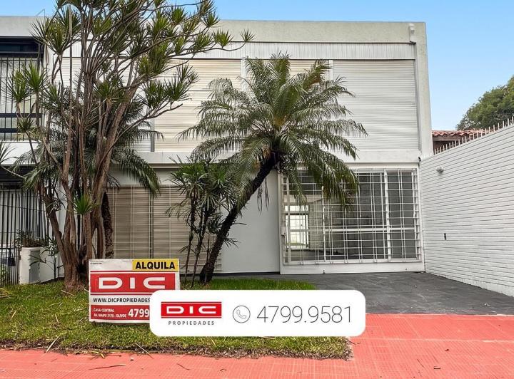 Casa · 190m² · 5 Ambientes · 2 Cocheras