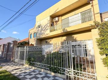 Casa · 237m² · 4 Ambientes · Casa - Bahia Blanca