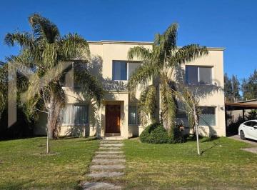 Casa · 191m² · 6 Ambientes · 2 Cocheras · Casa en Venta en San Marco, Villanueva, Tigre