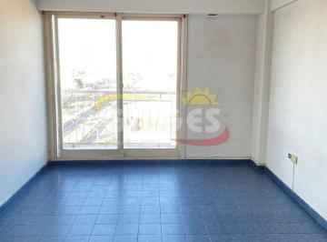 Departamento · 28m² · 1 Ambiente · Venta Monoambiente Al Frente con Balcon - Ramos Mejia