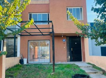 Casa · 110m² · 4 Ambientes · 1 Cochera · Alquiler en Barrio Norte 1