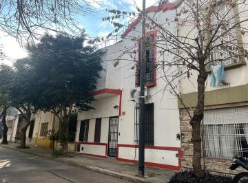 Casa · 151m² · 4 Ambientes · 4a de Estilo Arte Déco, Patio Terrazas C/hidromasaje Quincho