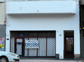Local comercial de 4 ambientes, Córdoba · Alquilo Local Comercial/profesional Av Olmos 433. 2 Priv. Coc. Recepcion. Amplio.
