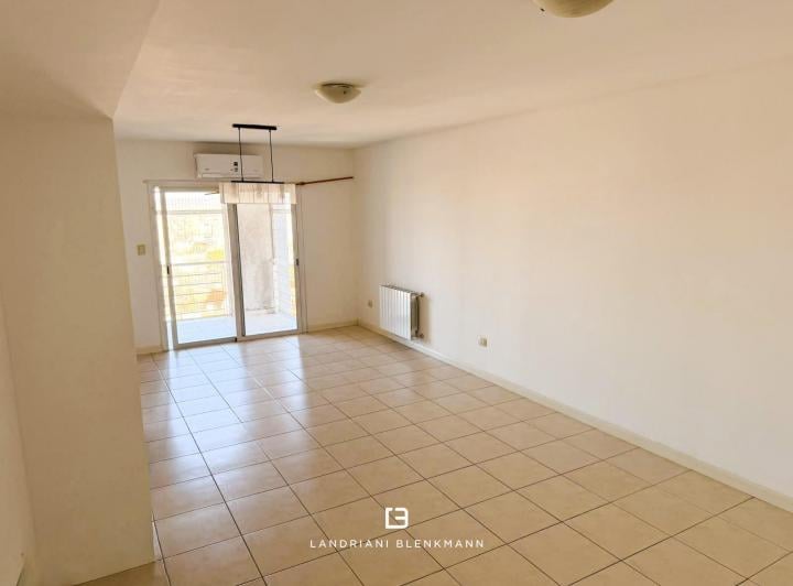 Departamento en Neuquén, 2 Hab Calle San Juan, Santa Genoveva