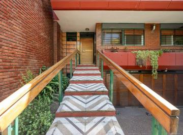 Casa · 220m² · 5 Ambientes · 2 Cocheras · Casa Venta Lote Propio Versalles. Patio - Quincho