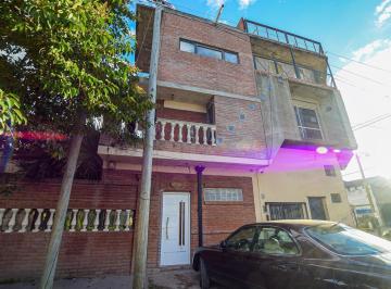 PH · 250m² · 13 Ambientes · 2 Cocheras · Venta PH Multifamiliar 13 Ambientes Cochera Patio y Terraza en Carlos Spegazzini