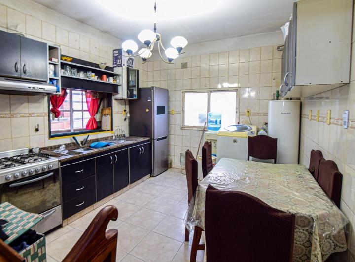 PH · 250m² · 13 Ambientes · 2 Cocheras