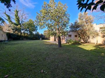 Casa · 42m² · 2 Ambientes · 3 Cocheras · Casa Venta Arturo Seguí