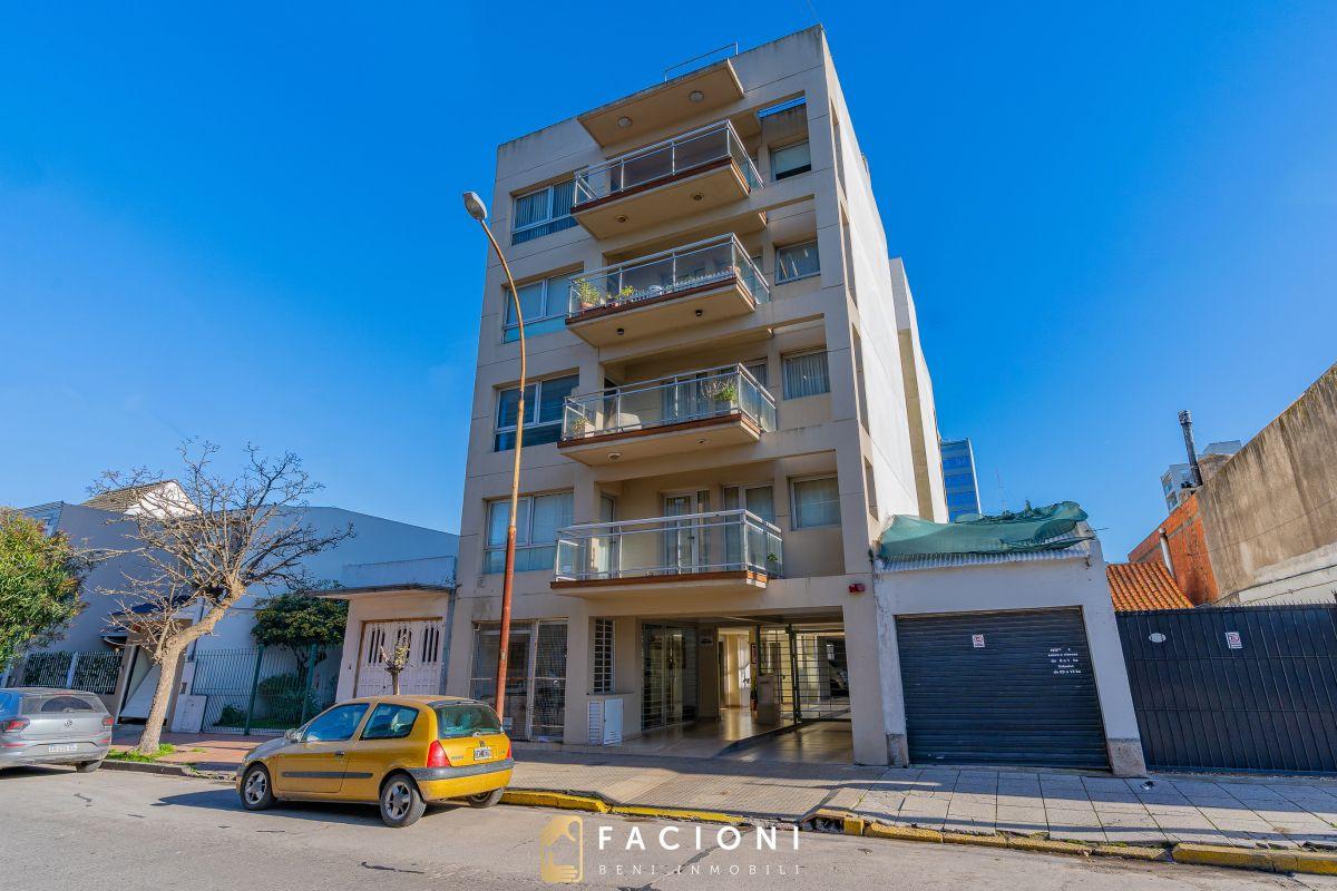 Semipiso de 3 ambientes con cochera – Chauvín
