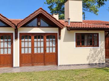 Casa · 185m² · 2 Ambientes · 1 Cochera · Casa en Venta en Las Sierras de Córdoba – La Cruz