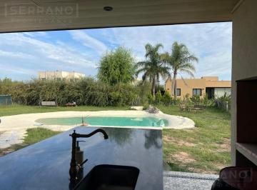 Casa · 162m² · 5 Ambientes · 2 Cocheras · Venta Casa 5 Ambientes con Piscina en Barrio Cerrado Los Juncos - Luján