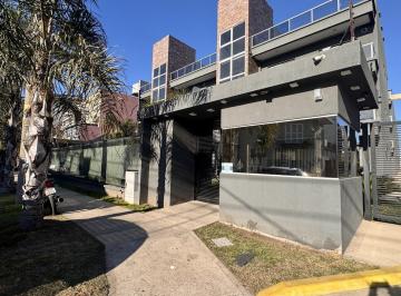 Departamento · 70m² · 3 Ambientes · 1 Cochera · Venta Departamento 3 Ambientes con Patio y Cochera, Lomas del Mirador