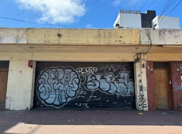 Local comercial · 140m² · 1 Ambiente