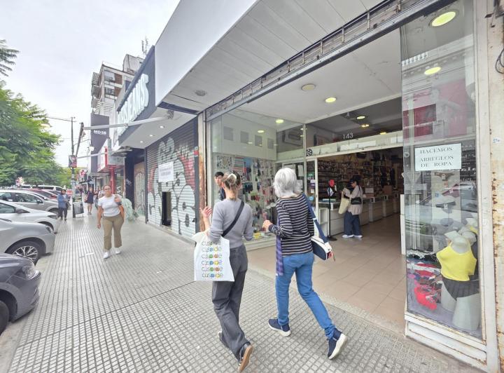 Local comercial · 220m²