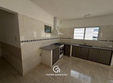 Casa · 215m² · 4 Ambientes · Casa en Alquiler Cipolletti