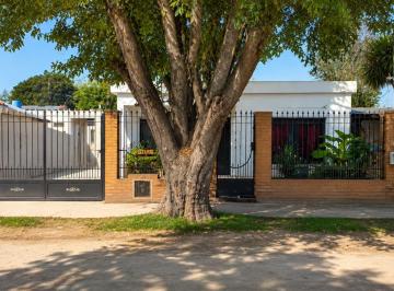 Casa · 75m² · 3 Ambientes · 2 Cocheras · Alquiler Casa 3 Ambientes Libertad Merlo