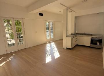 PH · 101m² · 4 Ambientes · Venta PH 4 Amb Reciclado Terraza Parrilla y Quincho, Sin Expensas, Entrada Independiente, Flores