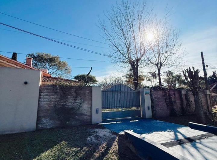 Casa · 600m² · 6 Ambientes · 2 Cocheras