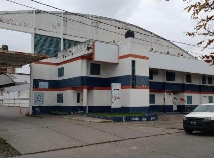 Bodega-Galpón · 800m² · 8 Ambientes