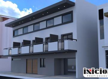 Casa de 4 ambientes, Mar de Ajó · Dúplex Modernos con Cochera y Balcón - C1034