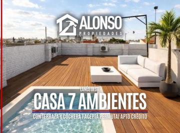 Casa · 218m² · 4 Ambientes · 1 Cochera · Casa 7 Ambientes con Cochera y Terraza en Venta en Lanús