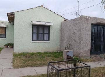 Casa de 3 ambientes, La Consulta · Casa en Venta