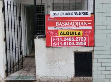 Casa de 3 ambientes, Monte Castro · Alquiler de Casa Para Depósito con Lote Lindero | Villa Devoto | Arregui 5100