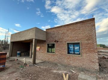Casa de 4 ambientes, Plottier · Casa en Venta - Plottier