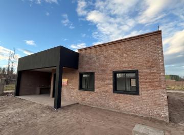 Casa de 4 ambientes, Plottier · Particular Vende Casa - Plottier
