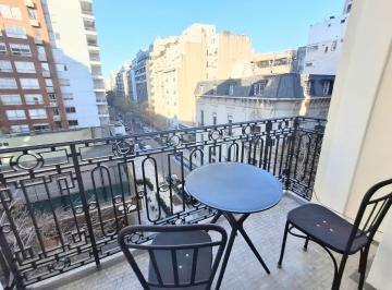 Departamento · 33m² · 2 Ambientes · Departamento Reciclado a Nuevo, Amoblado y con Balcón en Recoleta